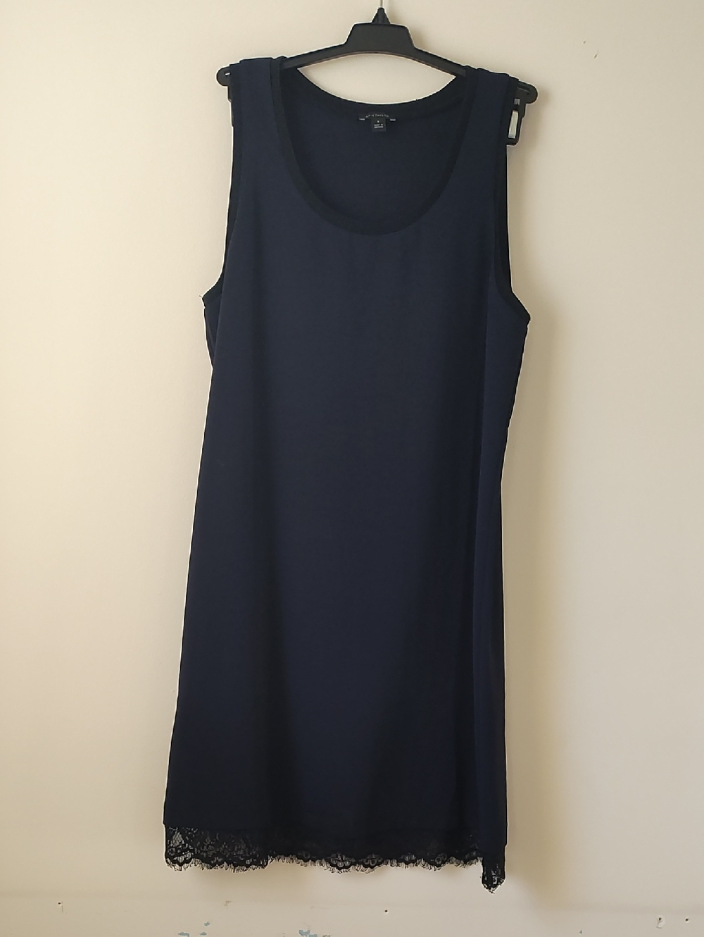 Ann Taylor Black Scoop-Neck Lace Bottom Tank Dress